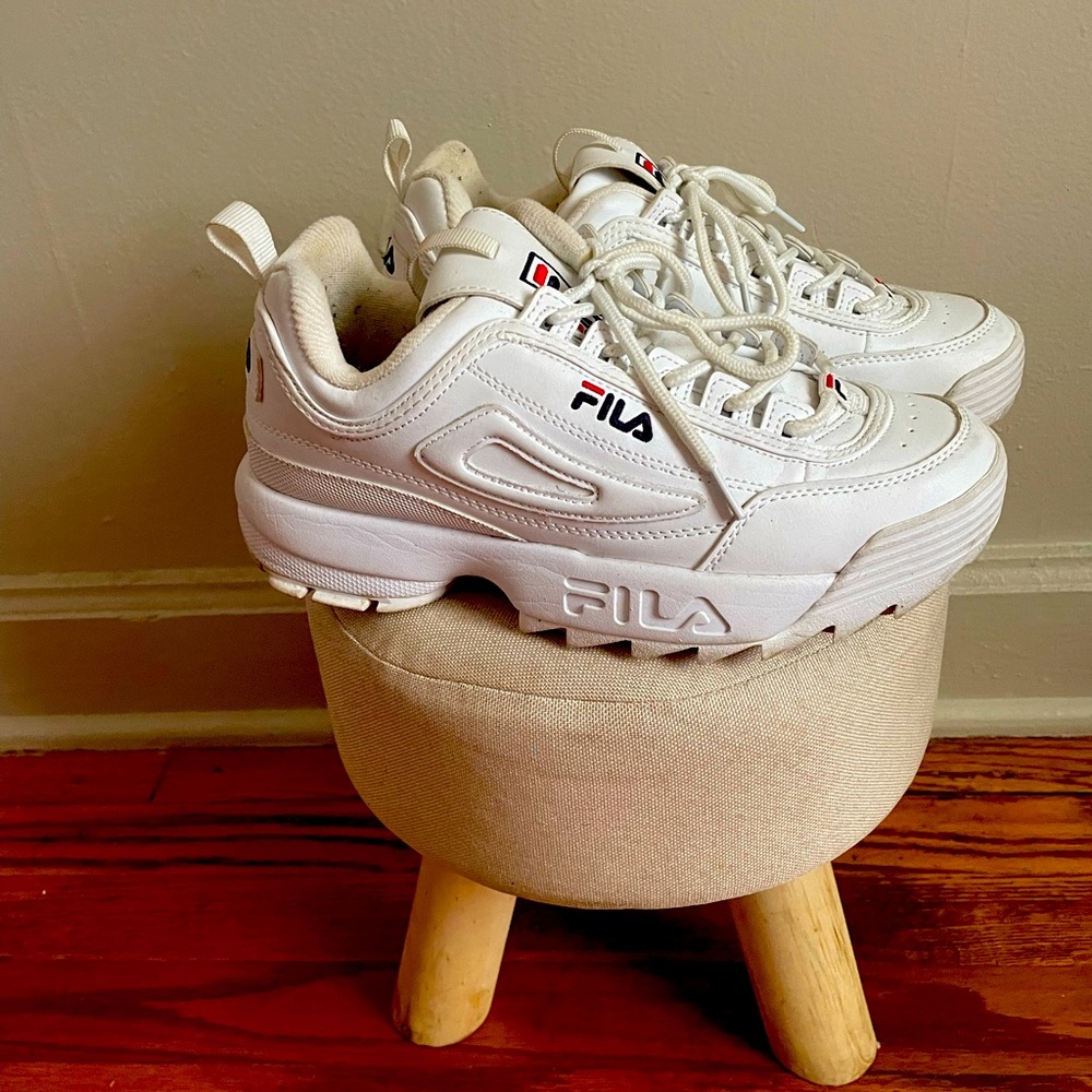 White Sneakers | FILA | size 6